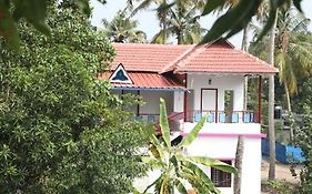 Loveshore Marari